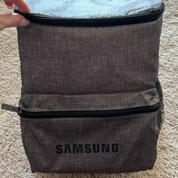 Samsung Insulated Backpack Cooler – Gray, Pre-Owned - Picture 6 of 8